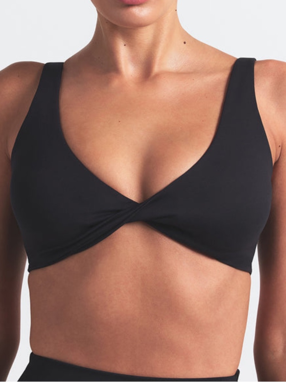 Skims xNike Matte Twist Front Plunge Bra